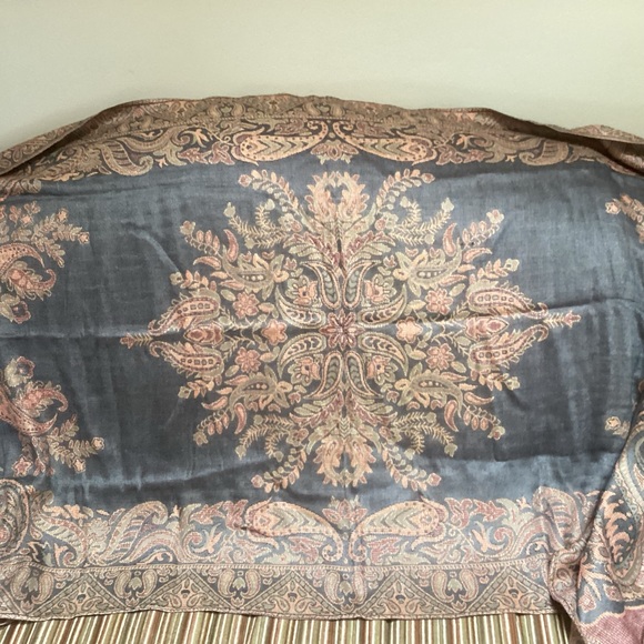 Paisley earth tones large shawl scarf or wrap shades of browns gold green - Picture 5 of 13